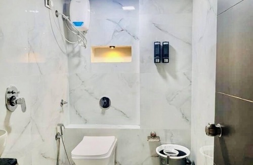 Usman Pura Hotel | Hotel The Season