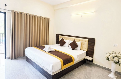 Bhimtal Hotel | Hotel The Sunlight Restaurant Bhimtal