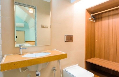 Fort Hotel | Hotel Travellers Inn Near Fort