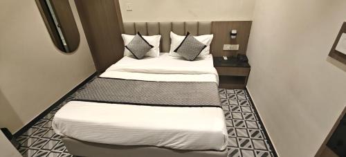 Ahmedabad Hotel | Hotel Trawika