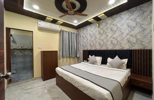Panch Batti Hotel | Hotel Triple Three By Aditya Inn