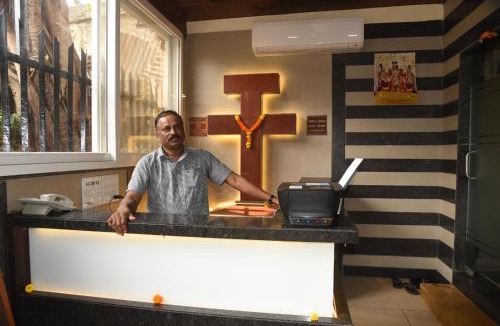 Sion Hotel | Hotel Triton Sion - Near US Embassy - Hotel Near BKC