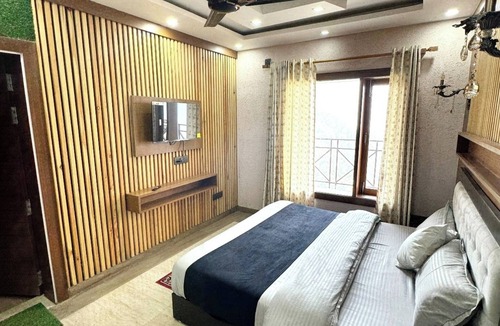 Smanora Range Hotel | Hotel UK palace Nainital Mountain View