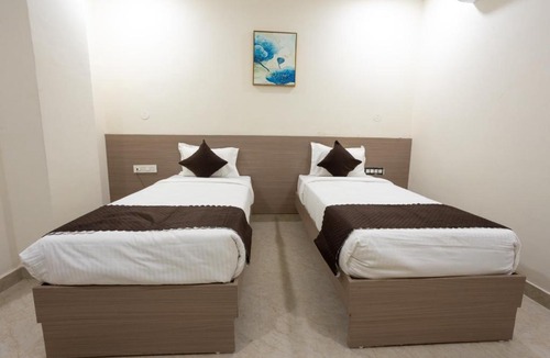 Toli Chowki Hotel | Hotel V Grand