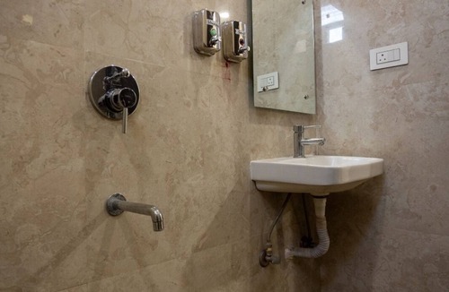 Toli Chowki Hotel | Hotel V Grand
