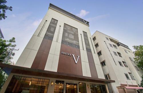 Kondapur Hotel | Hotel V Kondapur