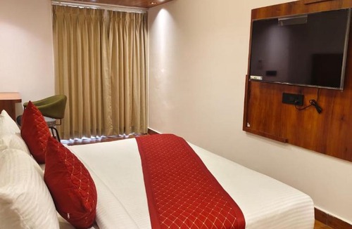 Mahmoorganj Hotel | Hotel Varanasi Ganges Opposite Banaras Railway Station