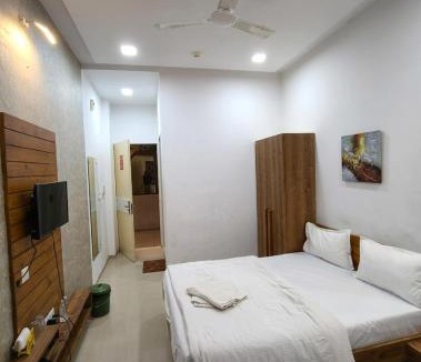 Surat Hotel | Hotel VD Rooms Althan