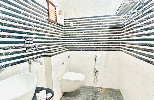 Sigra Hotel | Hotel Veda Vatica