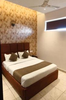 Dhampur Hotel | Hotel Velina