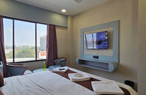 Sanand Hotel | Hotel Velvet Vista