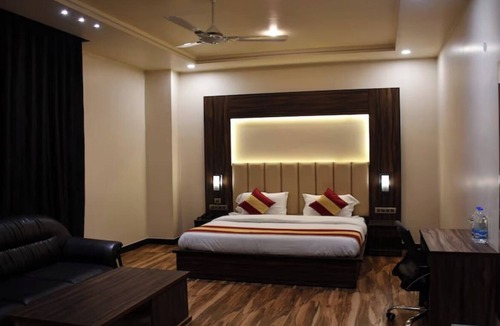 Kanpur Hotel | Hotel Vibharaj Palace