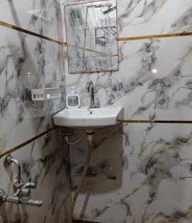 Padrauna Hotel | Hotel Vindhyavasini Kasia Kushinagar