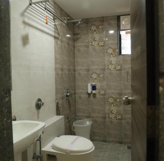 Dwarka Hotel | Hotel Vraj Inn
