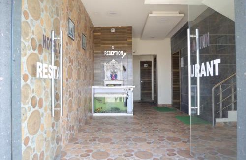 Dwarka Hotel | Hotel Vraj Inn