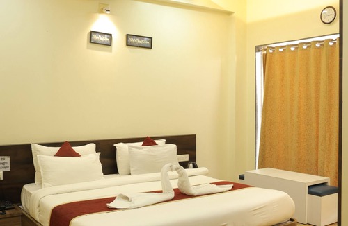 Dwarka Hotel | Hotel Vraj Inn