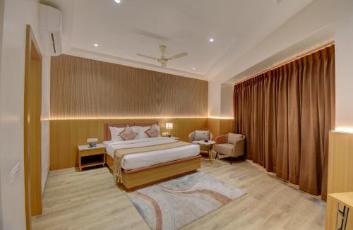 Yeola Hotel | Hotel Warma Palace