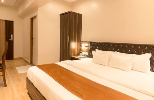 Jogeshwari West Hotel | Hotel Western Court