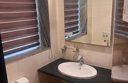 Sonepat Hotel | Hotel White Castle