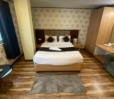 Mathura House | Hotel White House