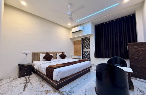 Rajkot Hotel | Hotel White Palace