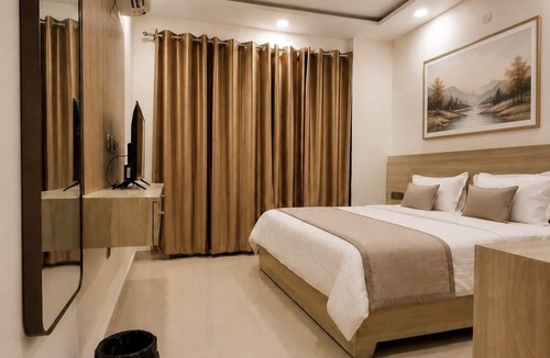 Sector 70 Hotel | Hotel Woodmark - Sector 70