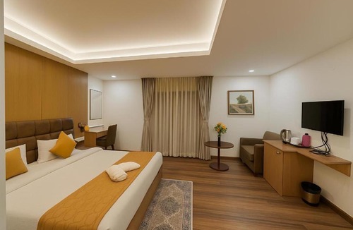 Gangtok Hotel | Hotel Yeasel continental by Staynest 100 meter from Ridge Park