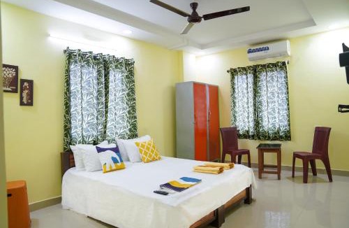 Gachibowli Hotel | Hotel Yellow Bells