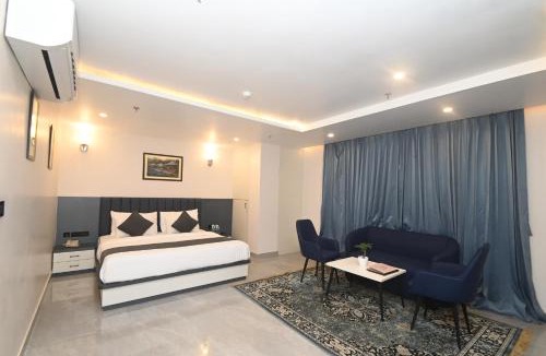 Jaipur Hotel | Hotel Yuvraj Prime Opposite Gandhi Nagar Railway Station