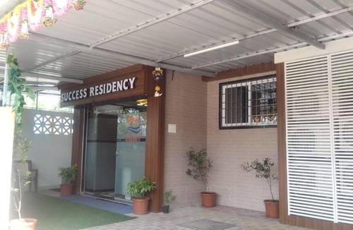 Kopar Khairane Hotel | Hotels In Ghansoli With Breakfast, Air Conditioner, Parking