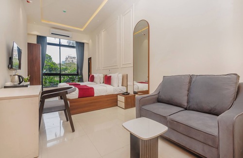 Goregaon West Hotel | Hsquare Prime Stay