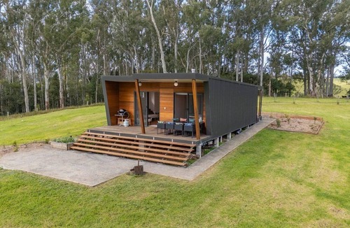 Dorrigo Cabin | Hudsons Hideaway - Cosy Eco Cabin, Rainforest Walks, Peaceful Location