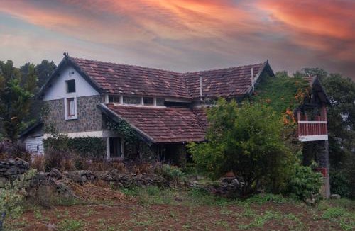 Ooty Cabin | Hullathy by Red Earth