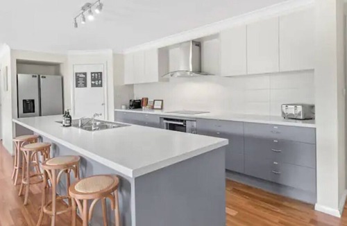 Millfield House | Hunter Retreat with Cinema / Games / Fireplace