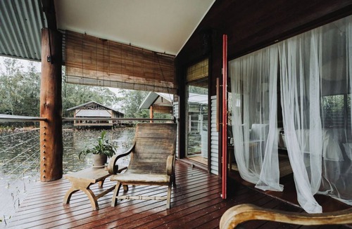 Lovedale Cabin | Hunter Valley Couples Retreat - Boathouse 1, The Showerhouse at Leaves and Fishes