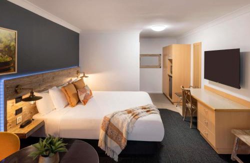 Orange East Hotel | ibis Styles Orange