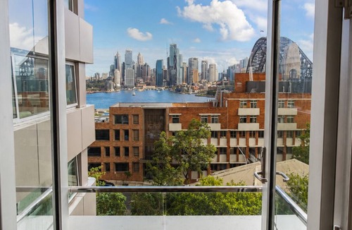 Kirribilli Apartment | Iconic Harbour Views & Free Parking