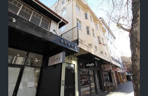 Kings Cross Apartment | Incredible Location 1 BDR Apt