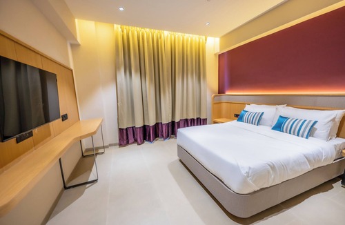 Pune Hotel | Indie Stays Studio Kharadi