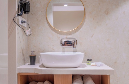 Pune Hotel | Indie Stays Studio Kharadi