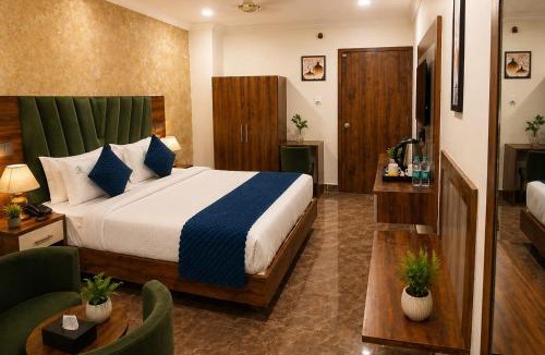 Masab Tank Hotel | IndiGo Line Hotel- Banjara Hills X Road- Beside Paradise Biryani Restaurant