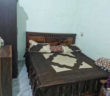 Hapur House | Iqbql Foji House