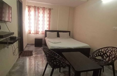 Bengaluru Hotel | iROOMZ S V Comforts