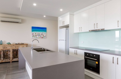 Huskisson Apartment | Ishtar Apartment 4 by Book Jervis Bay - Best Water Views