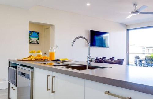 Huskisson Apartment | Ishtar Apartment 4 by Book Jervis Bay - Best Water Views
