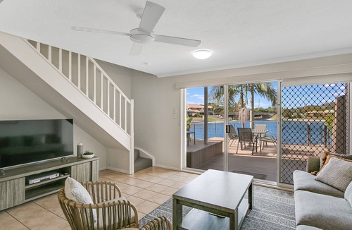 Elanora House | Isle Of Palms 120 - Absolute Waterfront Villa - Min. 3 Night Stays!