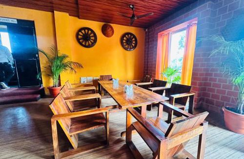 Kanha Hotel | Istaqbal Hotel Mukki