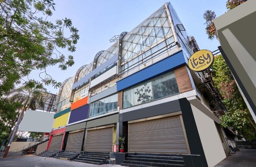Navrangpura Hotel | Itsy Hotels Grand CG