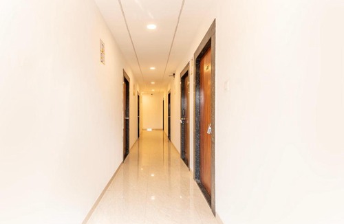 Kharadi Hotel | Itsy Hotels Sri Nidhi Executive