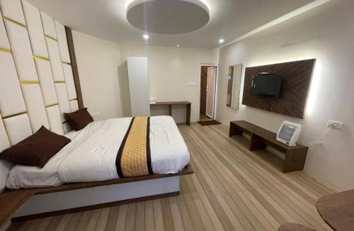 Kodaikanal Hotel | IVAA RESoRT from kodai lake